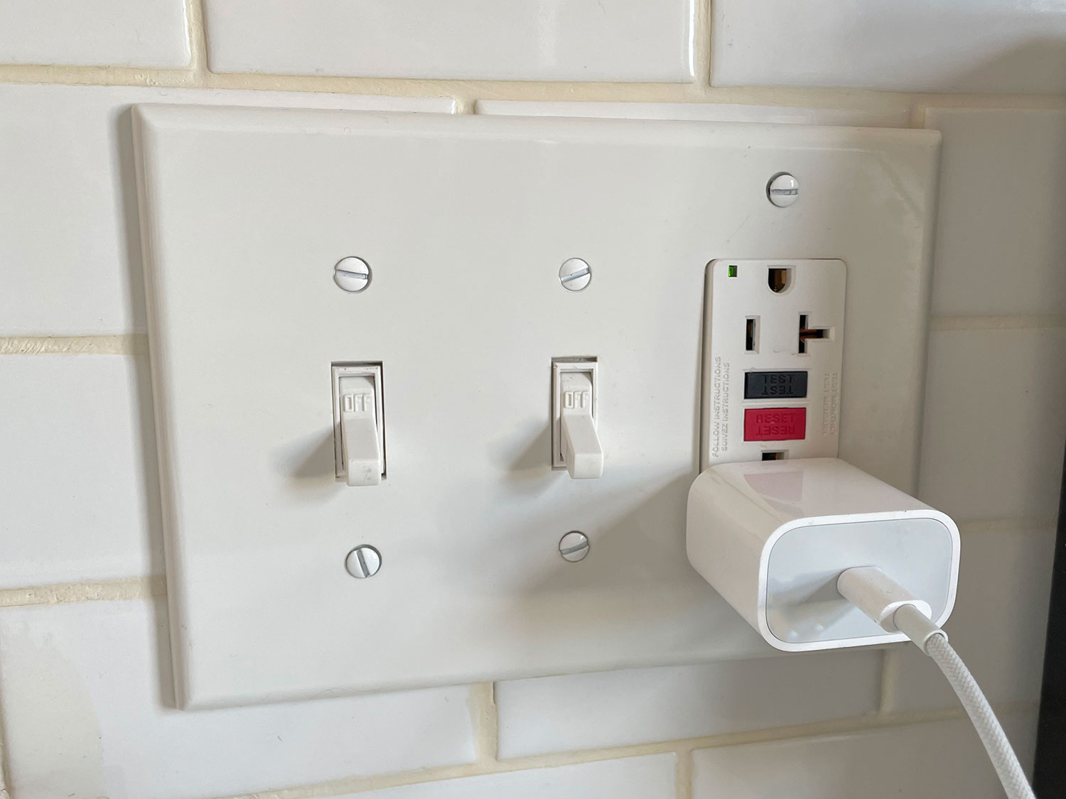 4 Best USB C Wall Charging Bricks Which Adapter?